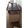 Image 3 : Propane Cook Grill On Base 38 X 23 X 38 Inch