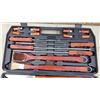 Image 2 : BBQ Utensil Set