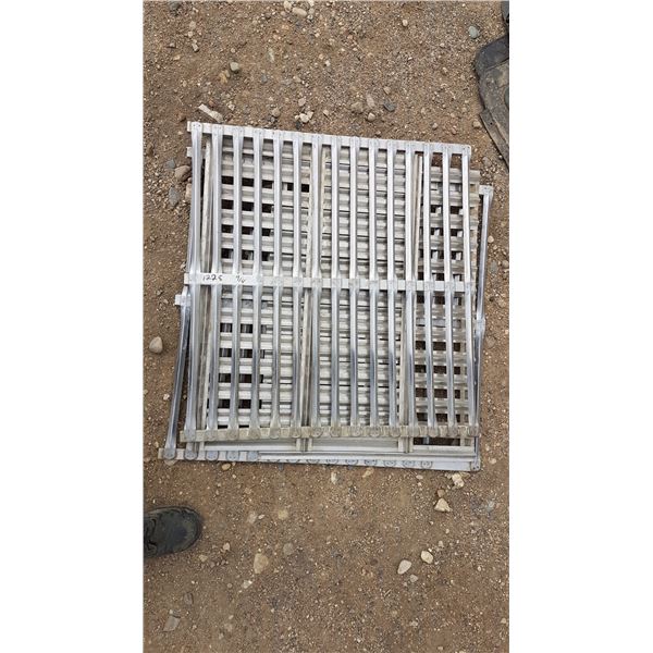 4 X Metal Grates / Grills