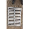 Image 2 : 4 X Metal Grates / Grills