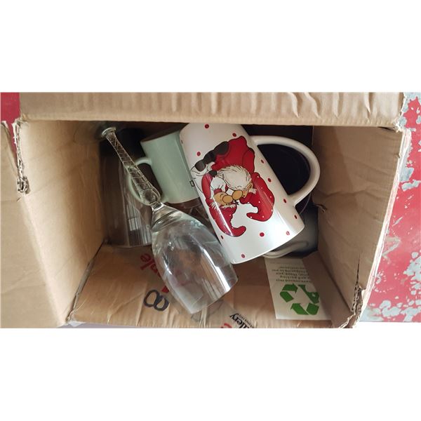 Lot Mugs / Glasses Etc.