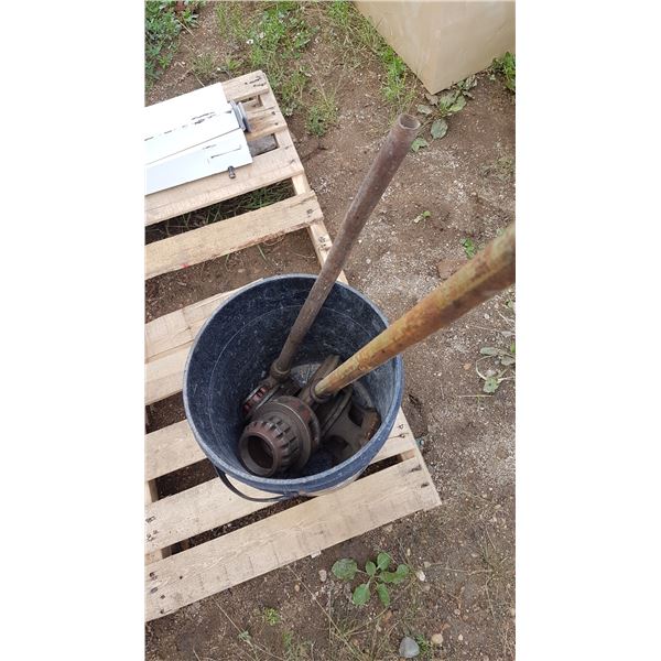 Ridgid Hand Threader & Pail