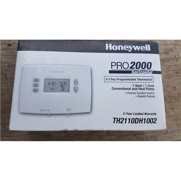 Honeywell Pro 2000 Thermostat NIB