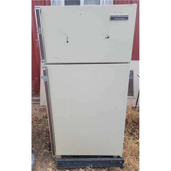 Fridge, tested - working. Would make a great garage/beer fridge.