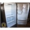Image 4 : FRIGIDAIRE PROFESSIONAL REFRIGERATOR (NO HANDLE)
