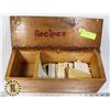 Image 1 : VINTAGE FOLK ART RECIPE BOX