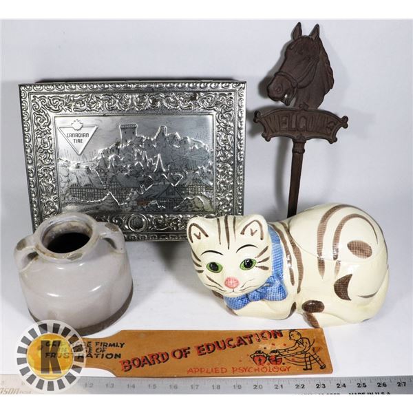 ESTATE BOX OF DECORATIVE ITEMS INCLUDING