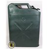 Image 1 : VINTAGE GAS CAN