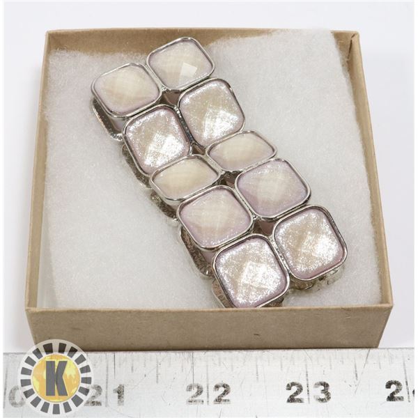 BRACELET WITH PEARL DIMENSIONAL COLORED SQUARES