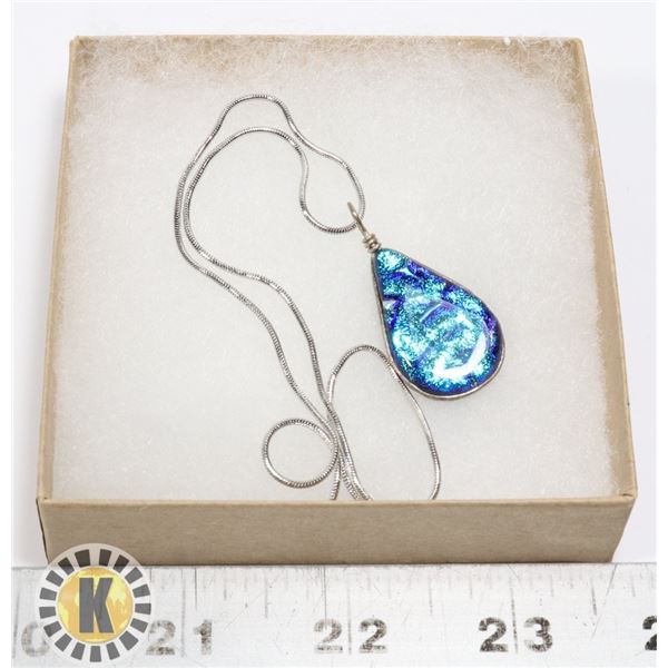 CHAIN WITH TURQUOISE COLOUR TEAR DROP PENDANT
