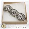 Image 1 : BRACELET WITH DETAILED SILVERTONE AND ZEBRA THEME