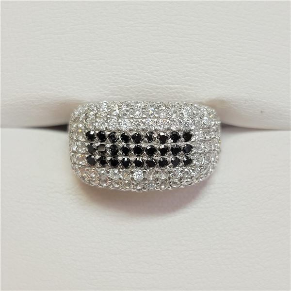 SILVER CZ,ONYX RING (~SIZE 7)