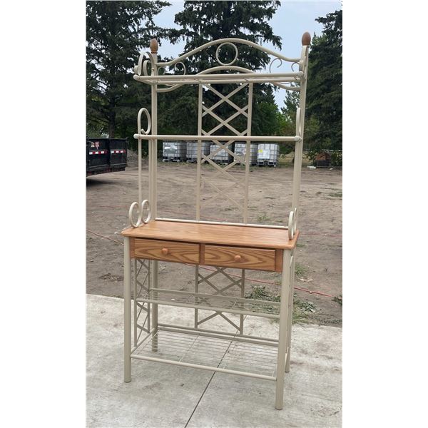 CUTE BAKER'S RACK