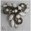 Image 1 : VINTAGE 2.25'' MULTI-STONE COSTUME BROOCH