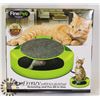 Image 1 : NEW FELINE FRENZY WITH SCRATCH PAD