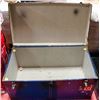 Image 2 : Xl VINTAGE BLUE STEAMER TRUNK