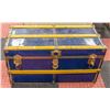 Image 2 : VINTAGE BLUE METAL TRUNK