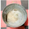 Image 1 : ANTIQUE GALVANIZED BEER / WASH TUB 23"