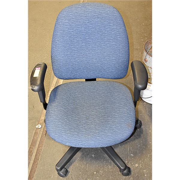 FABRIC OFFICE CHAIR