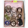 Image 1 : TRAY OF VINTAGE MIXED JEWELRY