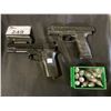 Image 1 : CROSMAN CO2 GUN AND VP CO2 GUN AND CANISTERS
