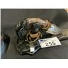 Image 2 : UNITED RAPTOR TALON FANTASY KNIFE WITH STAND