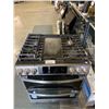 Image 2 : GE PROFILE PCGS960EEL4ES GAS RANGE DOUBLE OVEN SOME EXTRA PARTS MISSING PARTS, BOTTOM OVEN
