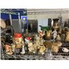 Image 2 : VINTAGE OIL LAMPS, GLASSWARE, COLLECTIBLES, FIGURINES, ETC