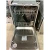 Image 2 : SAMSUNG STAINLESS STEEL DISHWASHER MODEL DWADM2020US