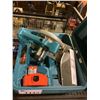 Image 2 : MAKITA CORDLESS CIRCULAR SAW MODEL 5620DWA WITH CARRYING CASE AND BATTERY