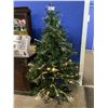 Image 1 : LIGHT UP CHRISTMAS TREE
