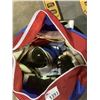 Image 2 : ASSORTED HOCKEY EQUIPMENT IN GYM BAG