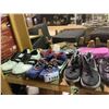 Image 2 : SHELF OF ASSORTED SHOES INCLUDING; NIKE, GSTAR AND MORE