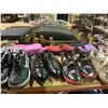 Image 3 : SHELF OF ASSORTED SHOES INCLUDING; NIKE, GSTAR AND MORE