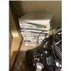 Image 2 : 3 GAMING CONSOLES AND ASSORTED WII GAMES