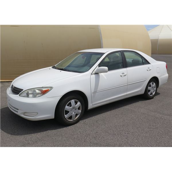 2002 Toyota Camry, 4 Cylinder Automatic, 113945 Miles, VIN: JTDBE32K020039085