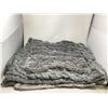 Image 1 : Comfort Spaces Throw Blanket w/ 2 Throw Pillow Cases