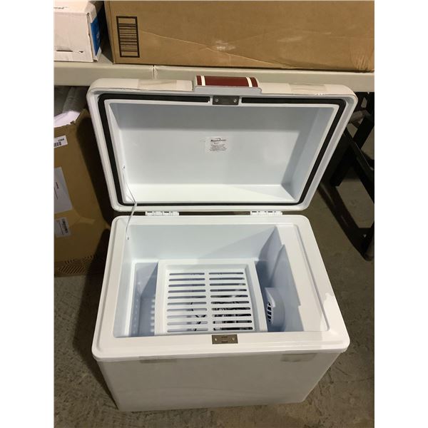 Koolatron Cooler (20in x 20in x 17in)