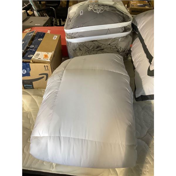 Utopia Bedding Queen Size Comforter