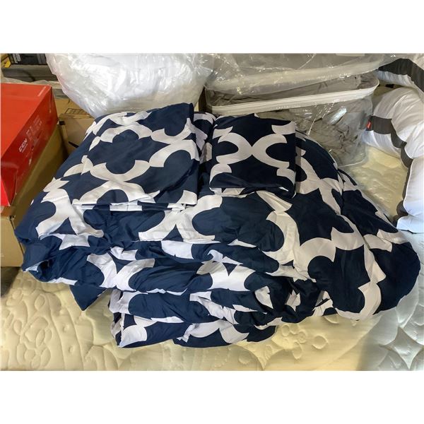 Utopia Bedding Queen Size Comforter & Pillowcase Set