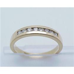 Lady's diamond wedding band