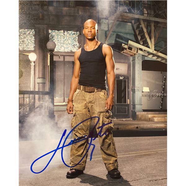 Leonard Roberts signed photo