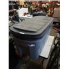 Image 1 : 2 LARGE TOTES WITH LIDS