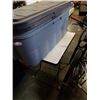 Image 2 : 2 LARGE TOTES WITH LIDS