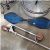 Image 2 : Oxygen scooter, ripstik skateboard and racing bike rim