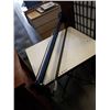 Image 1 : 4 FOOT ROLL DISPENSER