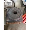 Image 3 : LOT OF 42" PILONS AND HEAVY RUBBER BASES WITH 4 WHEEL DOLLY