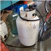 Image 3 : 2018 CERTIFIED PROPANE TANK WITH REGULATOR AND HOSE