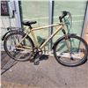 Image 1 : GOLD IRONHORSE MOUNTAIN BIKE