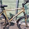 Image 2 : GOLD IRONHORSE MOUNTAIN BIKE